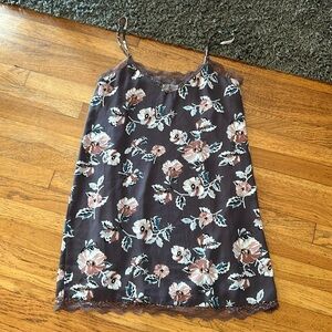 Full Tilt Gray Floral Slip on Mini Dress Size Small